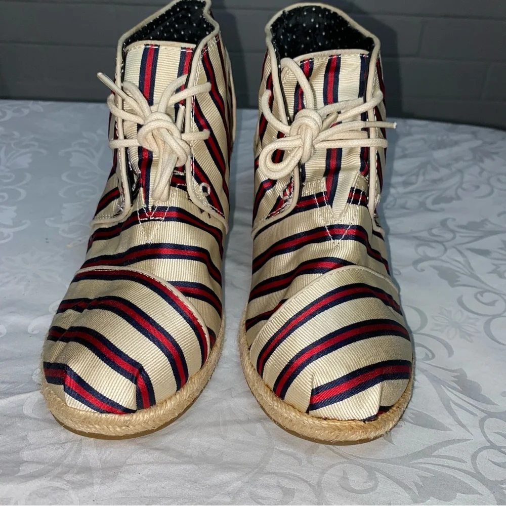 Toms + Tabitha Simmons Red Cricket Stripe Desert Wedge Retail $200 New W Flaws